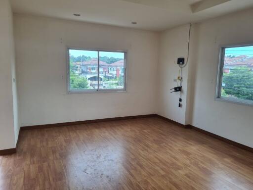 337 Sqm., 3 Beds, 1 Bath House listed for ฿ 3,300,000.