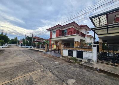 337 Sqm., 3 Beds, 1 Bath House listed for ฿ 3,300,000.