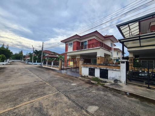 337 Sqm., 3 Beds, 1 Bath House listed for ฿ 3,300,000.