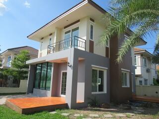 290 Sqm., 3 Beds, 1 Bath House listed for ฿ 3,500,000.