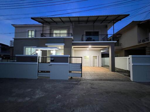 298 Sqm., 3 Beds, 3 Baths House listed for ฿ 4,305,000.