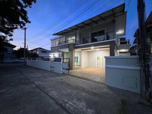 298 Sqm., 3 Beds, 3 Baths House listed for ฿ 4,305,000.