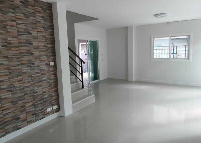218 Sqm., 3 Beds, 1 Bath House listed for ฿ 4,224,000.