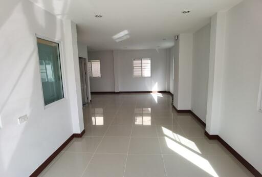 200 Sqm., 3 Beds, 2 Baths House listed for ฿ 3,300,000.