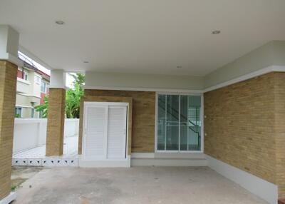 306 Sqm., 3 Beds, 1 Bath House listed for ฿ 3,300,000.