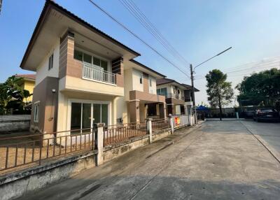 216 Sqm., 3 Beds, 3 Baths House listed for ฿ 4,200,000.