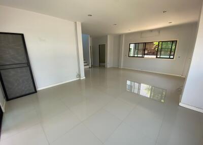 280 Sqm., 3 Beds, 2 Baths House listed for ฿ 3,300,000.