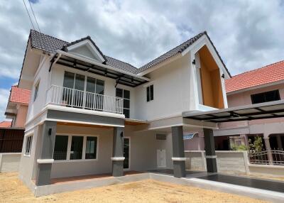 276 Sqm., 3 Beds, 2 Baths House listed for ฿ 4,095,000.