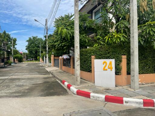 200 Sqm., 1 Bed, 1 Bath House listed for ฿ 4,095,000.