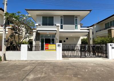 224 Sqm., 3 Beds, 3 Baths House listed for ฿ 4,095,000.