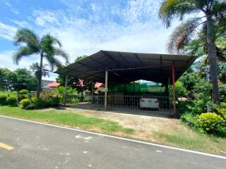 2,404 Sqm., 3 Beds, 2 Baths House listed for ฿ 4,031,000.