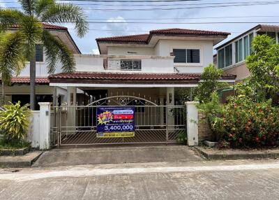 220 Sqm., 3 Beds, 3 Baths House listed for ฿ 3,400,000.
