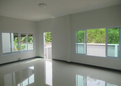 317 Sqm., 3 Beds, 2 Baths House listed for ฿ 3,885,000.