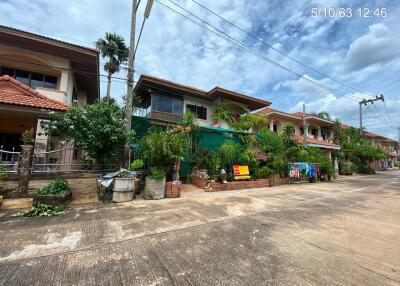 220 Sqm., 3 Beds, 1 Bath House listed for ฿ 3,885,000.