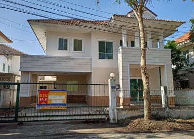 225 Sqm., 3 Beds, 3 Baths House listed for ฿ 3,885,000.