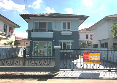 212 Sqm., 3 Beds, 2 Baths House listed for ฿ 3,833,000.