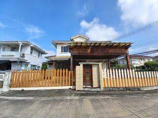 252 Sqm., 3 Beds, 2 Baths House listed for ฿ 3,200,000.