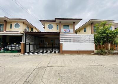 147 Sqm., 3 Beds, 2 Baths House listed for ฿ 2,850,000.