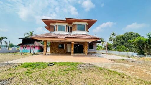 1,560 Sqm., 1 Bed, 1 Bath House listed for ฿ 3,200,000.