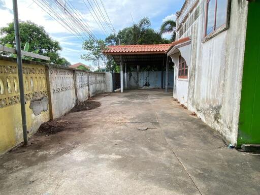 600 Sqm., 5 Beds, 2 Baths House listed for ฿ 3,764,000.