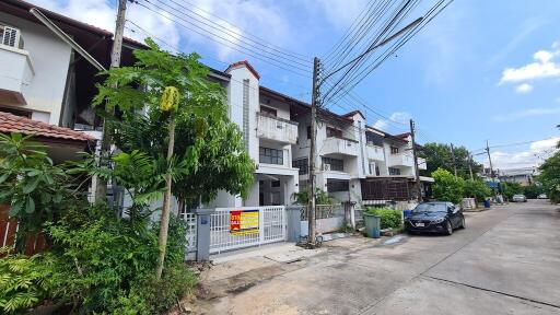 126 Sqm., 1 Bed, 1 Bath House listed for ฿ 3,740,000.