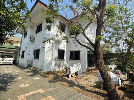 415 Sqm., 1 Bed, 1 Bath House listed for ฿ 2,900,000.