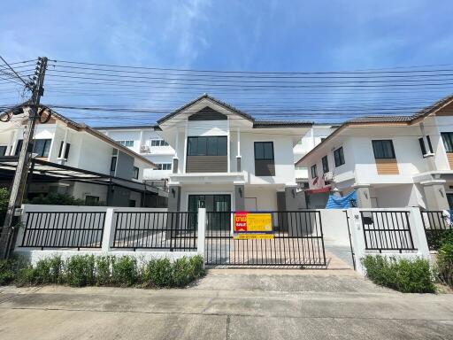 180 Sqm., 3 Beds, 2 Baths House listed for ฿ 3,685,000.