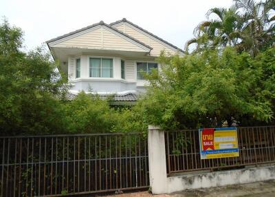 212 Sqm., 3 Beds, 2 Baths House listed for ฿ 3,675,000.