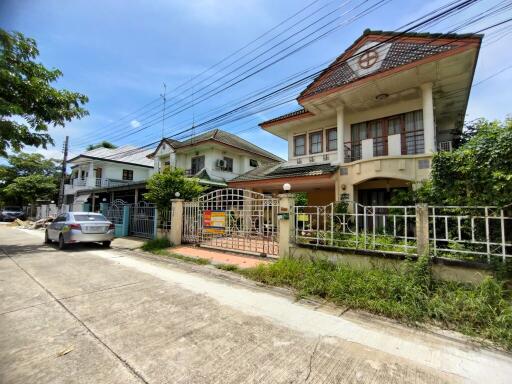 206 Sqm., 1 Bed, 1 Bath House listed for ฿ 3,675,000.