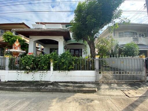 206 Sqm., 1 Bed, 1 Bath House listed for ฿ 3,675,000.