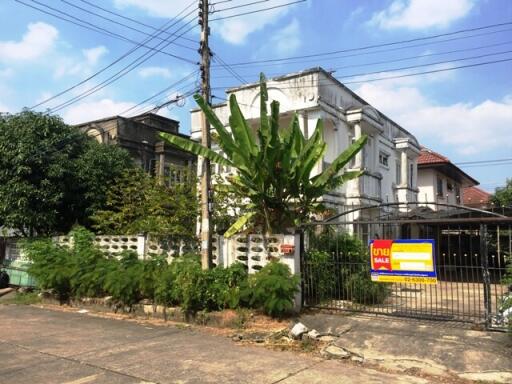 340 Sqm., 1 Bed, 1 Bath House listed for ฿ 3,675,000.