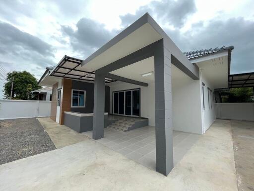 405 Sqm., 3 Beds, 2 Baths House listed for ฿ 3,640,000.