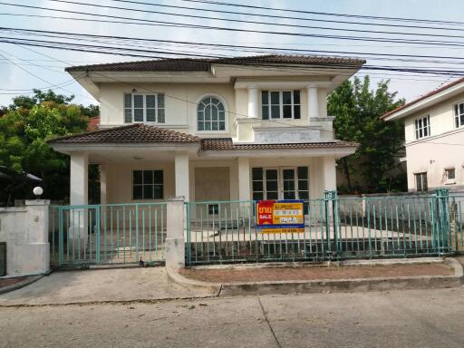 256 Sqm., 3 Beds, 2 Baths House listed for ฿ 2,900,000.