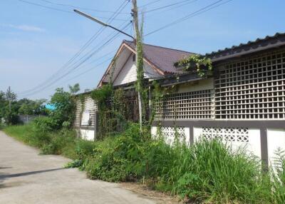 600 Sqm., 2 Beds, 1 Bath House listed for ฿ 3,602,000.