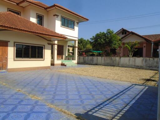 580 Sqm., 5 Beds, 3 Baths House listed for ฿ 3,602,000.