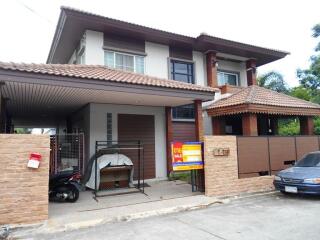 208 Sqm., 3 Beds, 2 Baths House listed for ฿ 3,570,000.