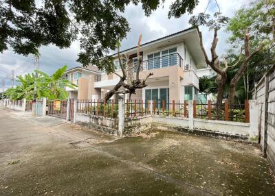 256 Sqm., 3 Beds, 3 Baths House listed for ฿ 3,000,000.