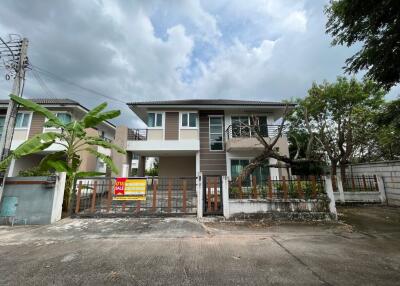 256 Sqm., 3 Beds, 3 Baths House listed for ฿ 3,000,000.