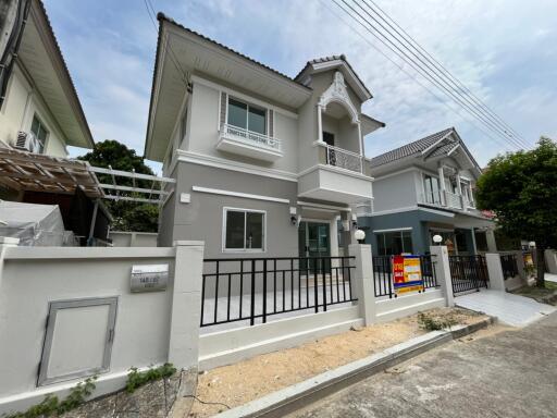 159 Sqm., 3 Beds, 2 Baths House listed for ฿ 3,000,000.