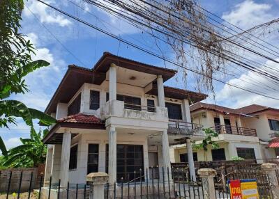 272 Sqm., 3 Beds, 3 Baths House listed for ฿ 3,465,000.