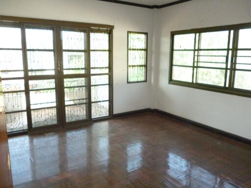272 Sqm., 3 Beds, 3 Baths House listed for ฿ 3,465,000.