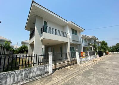 207 Sqm., 3 Beds, 2 Baths House listed for ฿ 3,465,000.