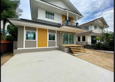 225 Sqm., 1 Bed, 1 Bath House listed for ฿ 3,465,000.
