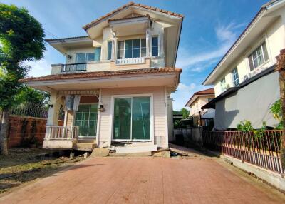 224 Sqm., 1 Bed, 1 Bath House listed for ฿ 3,465,000.