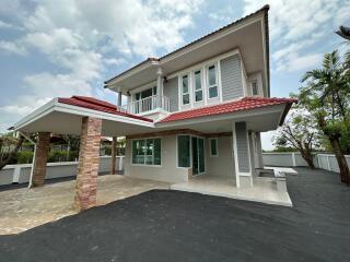 320 Sqm., 3 Beds, 2 Baths House listed for ฿ 3,369,000.