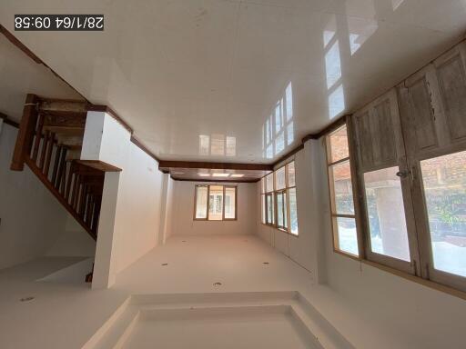 286 Sqm., 3 Beds, 1 Bath House listed for ฿ 3,360,000.