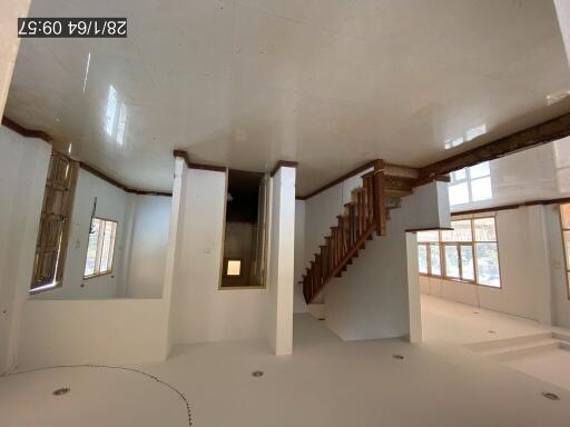 286 Sqm., 3 Beds, 1 Bath House listed for ฿ 3,360,000.