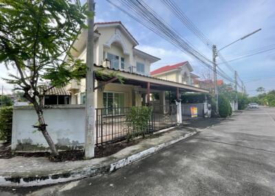 222 Sqm., 3 Beds, 2 Baths House listed for ฿ 3,360,000.