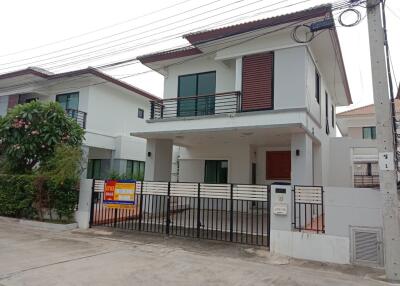 158 Sqm., 3 Beds, 2 Baths House listed for ฿ 3,300,000.