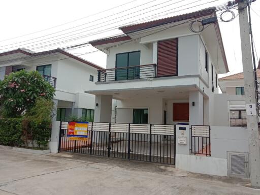 158 Sqm., 3 Beds, 2 Baths House listed for ฿ 3,300,000.